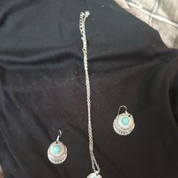 Turquoise Necklace & Earrings Set For Sale 