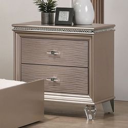 VINTAGE GLAM 4 PIECE FULL SIZE BEDROOM SET LED LIGHT DRESSER MIRROR  NIGHTSTAND ROSE GOLD - JUEGO DE RECAMARA MATRIMONIAL for Sale in Irvine, CA  - OfferUp