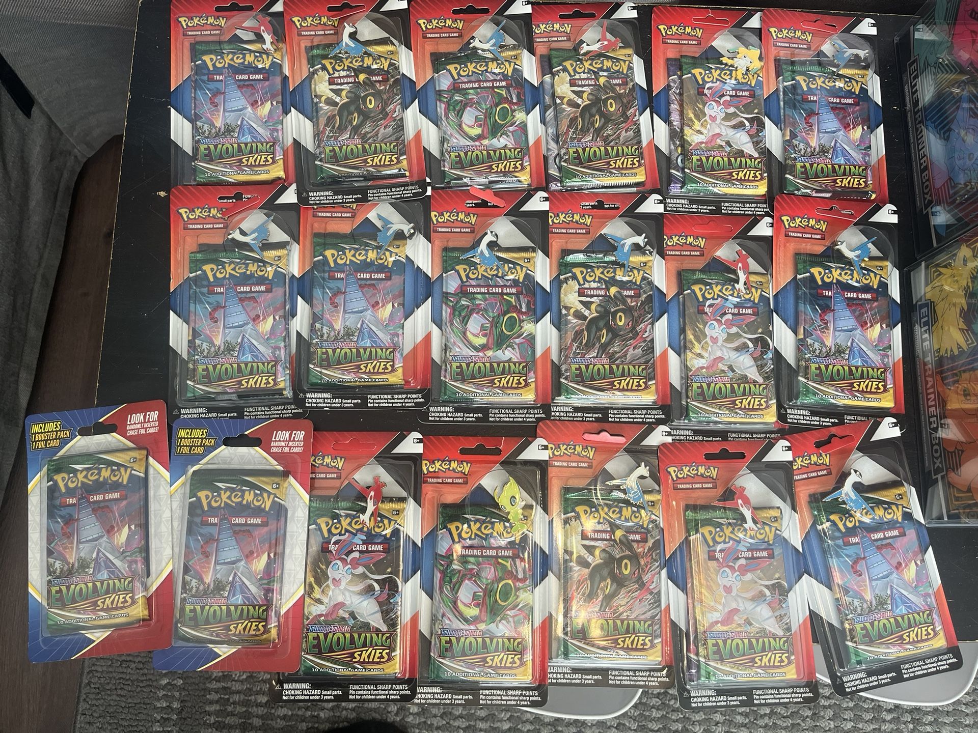Pokemon Evolving Skies Chilling Reign 2 Pack Blister With Pin