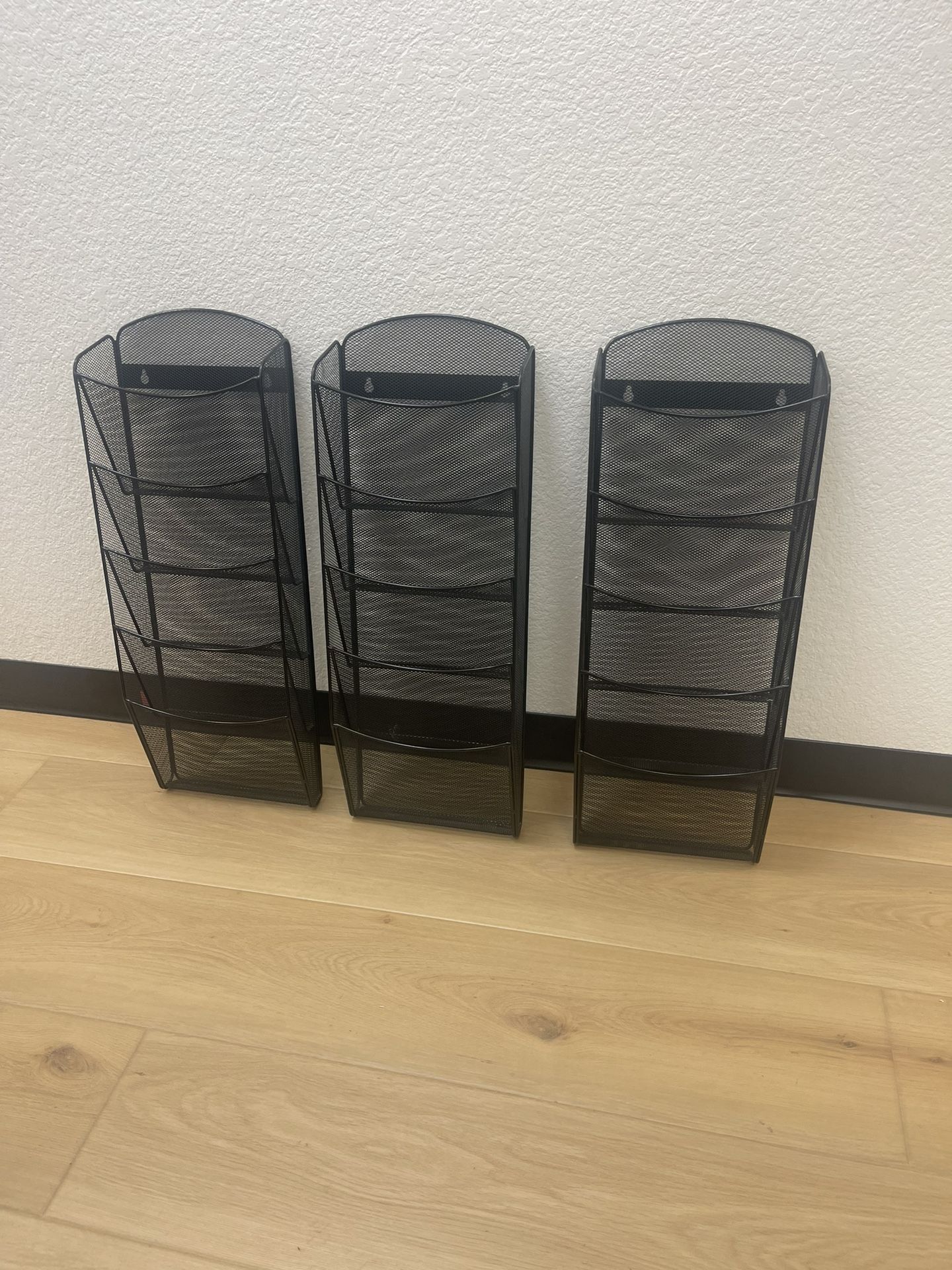 Magazine holder