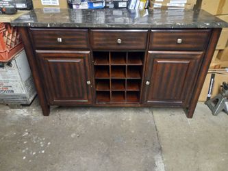 Dresser wine/bar
