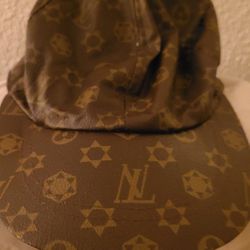 Louis Vuitton Brown + Gold Hat Cap Vinyl Snapback. Faux Size Large, Top Button Has Damage. East,West