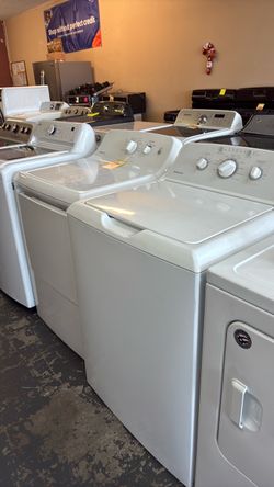 Nice like new Hotpoint washer and gas dryer set