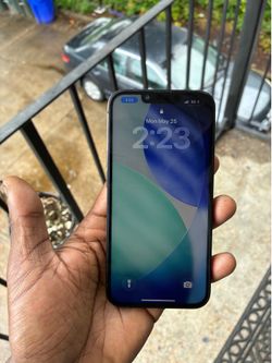 iPhone 16e CRICKET