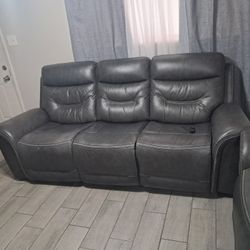 Brody Leather Power Recliner Sofa &3 Recliners