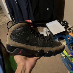 Olive 9s