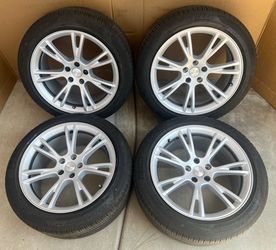 Tesla Rims 2020–2024 Tesla Model Y 19” OEM Gemini Wheels + Caps + BLE TPMS + Pirelli Tires  Ready to Install & Use!  Selling a complete set of 4 OEM T