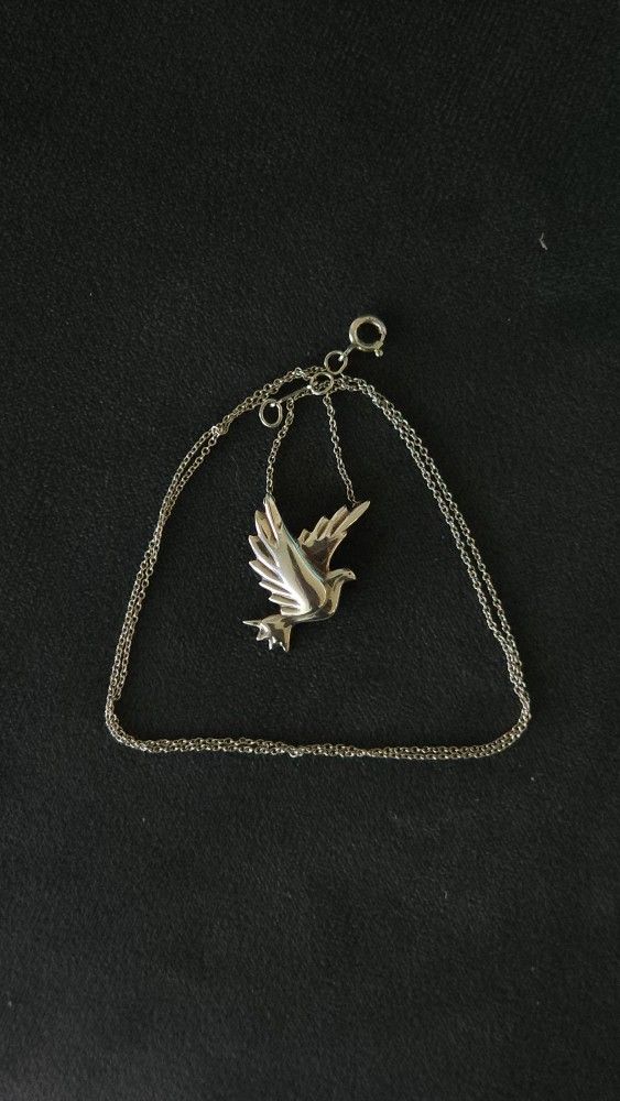 Tiffany & Co. Dove Bird Pendant Necklace 18" Paloma Picasso silver