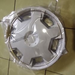 Nissan  Hubcap