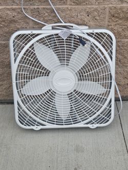 Lasko 3 speed Box Fan $15