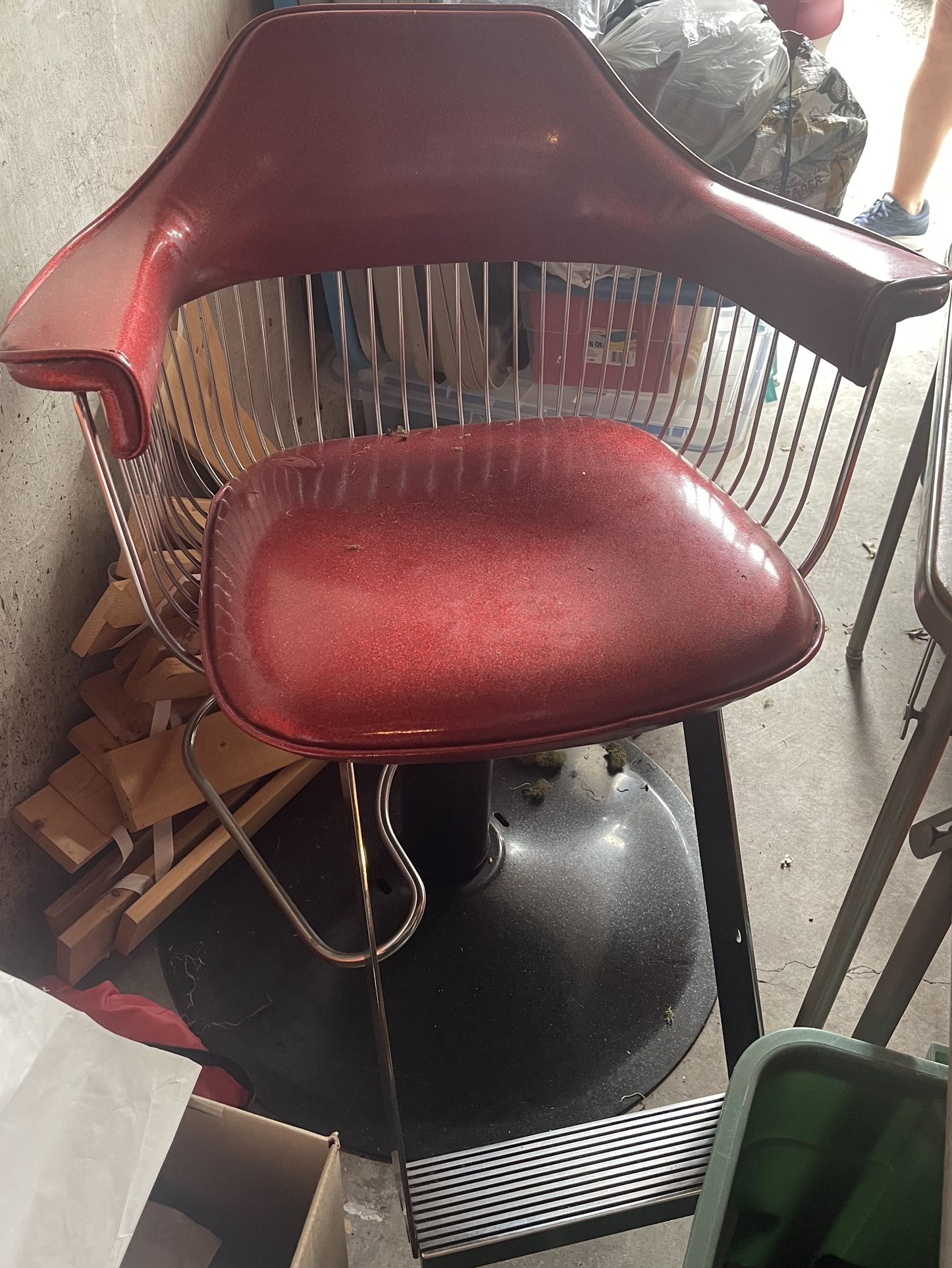 Vintage Belvedere Salon/Barber Chair