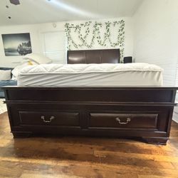 Oak Wood Bed frame With Drawers 