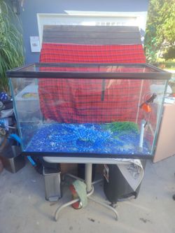 Just bought a 29 Gallon top Fish medidas Alto 24/inch  largo 18/inch  Frete  36