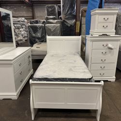 Twin Size Bedroom Set. 🚚WE DELIVER🚚