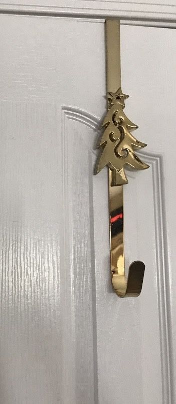 Heavy weight over the door wreath hanger hooks