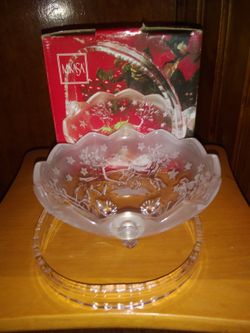 Mikasa Silent Night Handled Crystal Basket