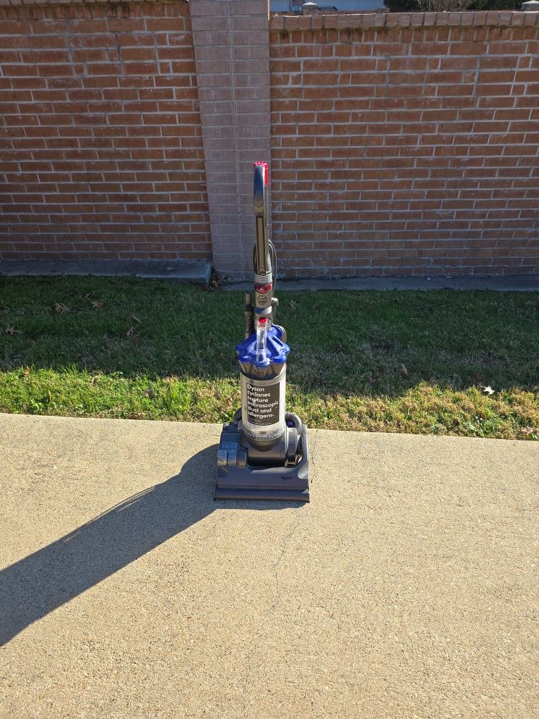 Dyson Vacuum