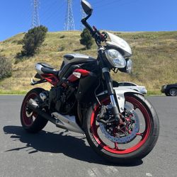 2015 Triumph Street Triple RX