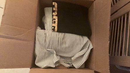 Kid girl   Clothes for 3 dollars  whole box!