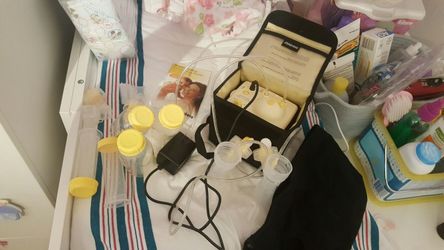 Extraedera d leche en buenas condiciones MUY UTIL PARA EL PRINCIPIO