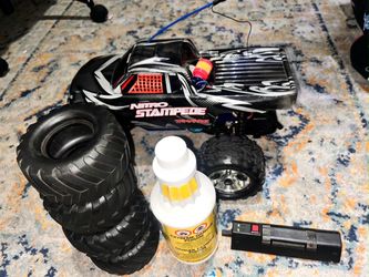 Gas rc car with tires fuel and starter