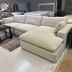 On Display Elyza Linen Sectional Set 3 Piece With Chaise 