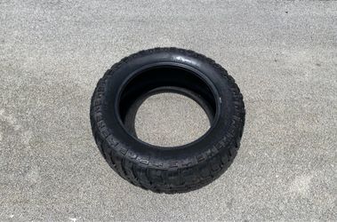 33x12.50R20 Tire