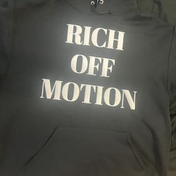 Rich Off Motion Puff Print Cropped Hoodie