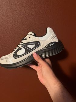 Black and white b30 size 10