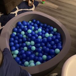 Ball Pitt