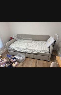 Gray Upholstered Twin Daybed with Trundle