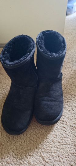 Black UGGS