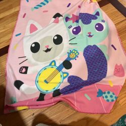 Gabbys Dollhouse Throw 