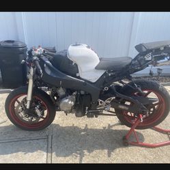 Two 636  Kawasaki. Motor Cycles. 