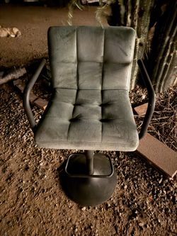 Green chair, good condition