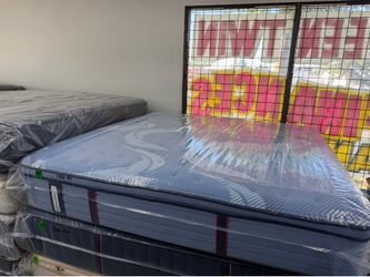 KING SIZE SEALY POSTUREPEDIC PRO PILLOW TOP MATTRESS & BOX SPRINGS BED SET