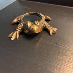 Vintage brass frog magnifying glass