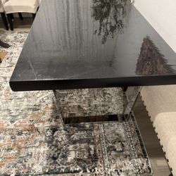 Dinning Table 