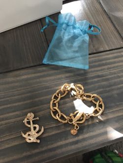 Nautical women’s bracelet and charm set