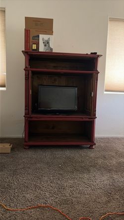 Entertainment center