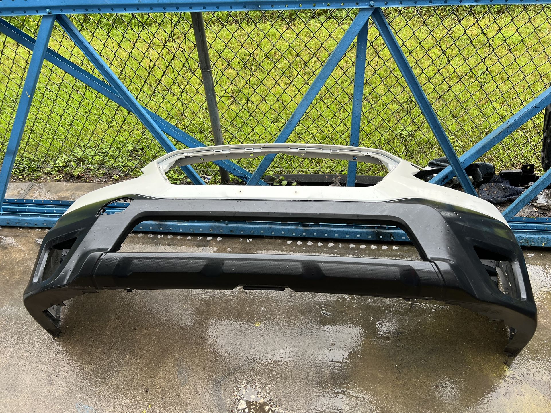 2020-2023 Subaru Outback Front Bumper Used Oem 