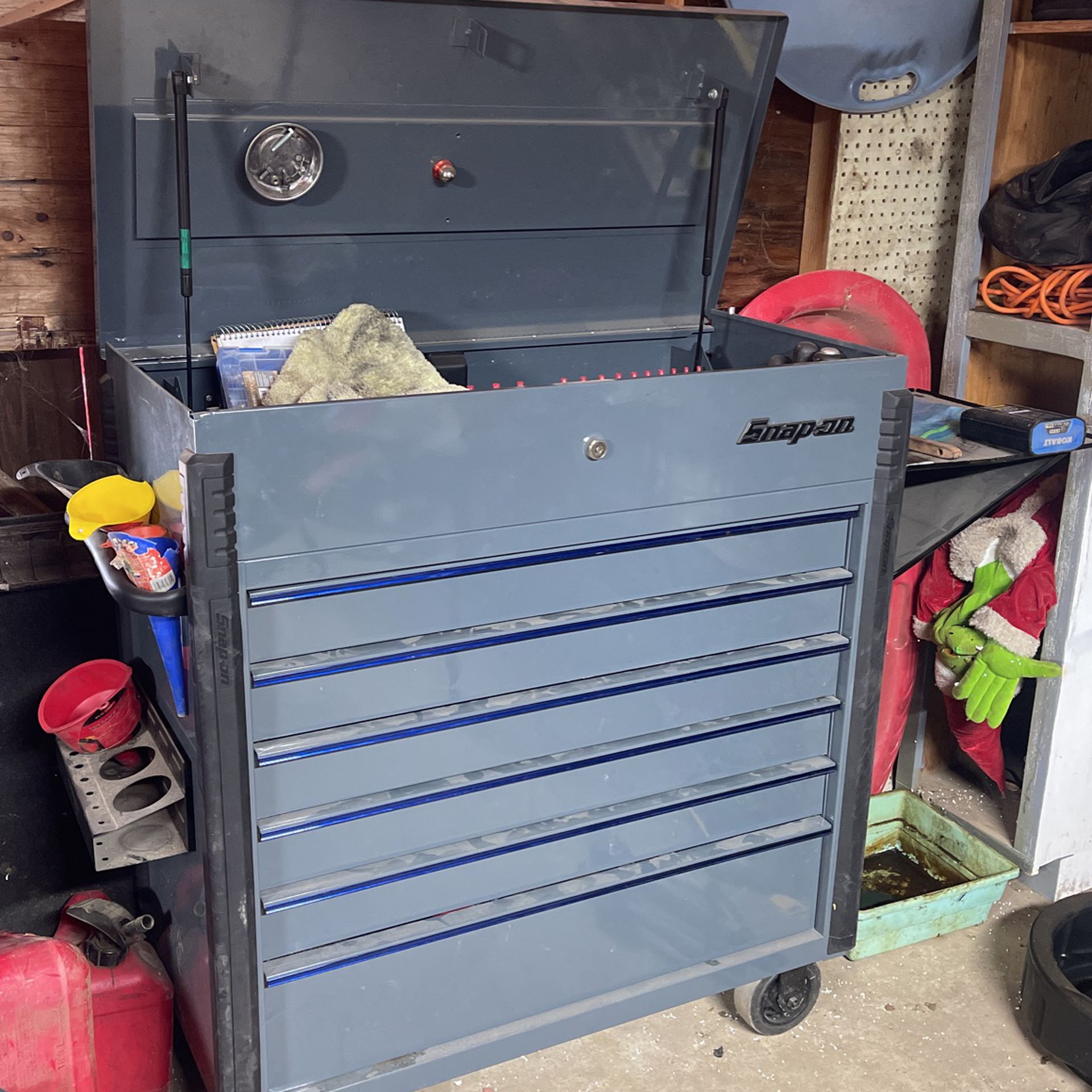 Snap On Tool Box And Roll Cart