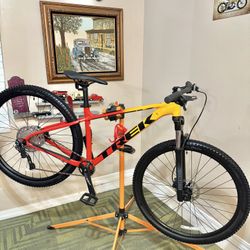 Trek Marlin 7 Mountain Bike 29”