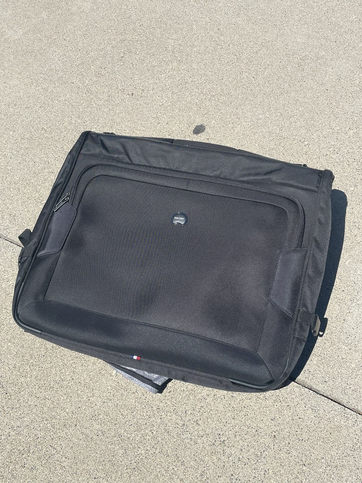 Delsey Paris Garment Bag
