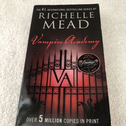 Vampire Academy Book