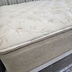 King Sizes Mattress And Box Spring 