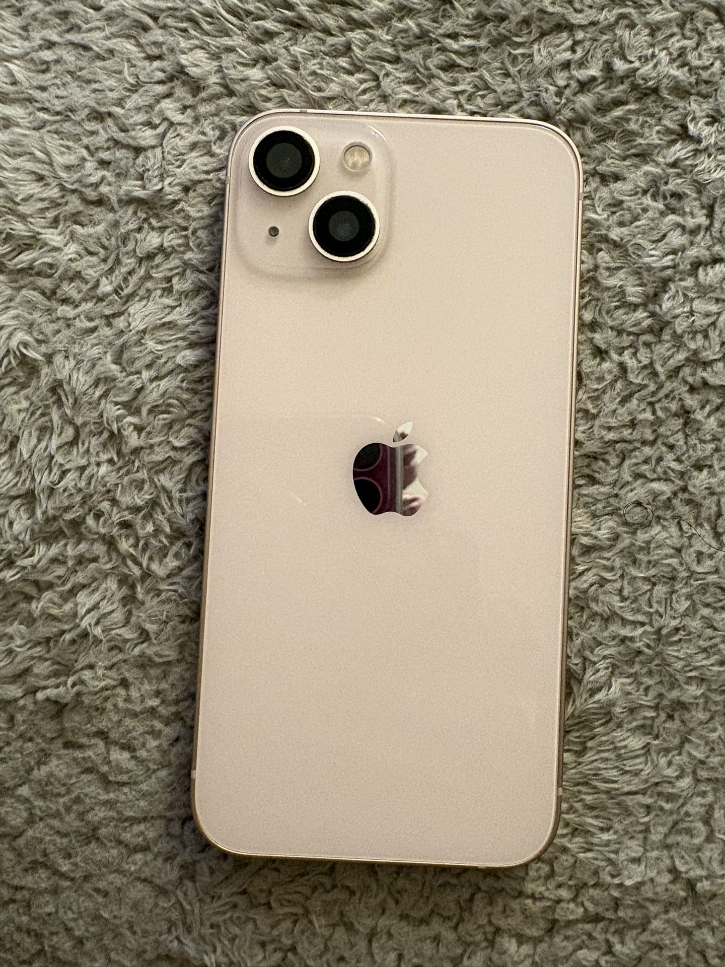 📱 iPhone 13 – Great Condition – $250 (Firm)