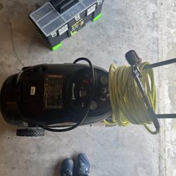 Heavy duty portable air compressor 