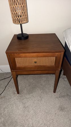 1-Drawer Night Stand