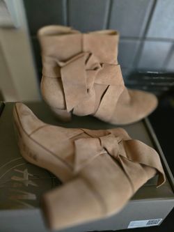 Women's Suede Boots sz 10